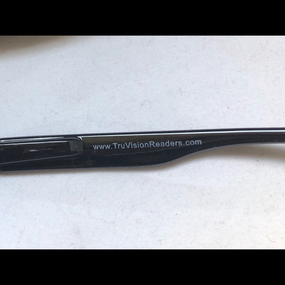 FINSL WEEKS 2 pair of TruVision Readers +2.00 - Picture 2 of 2